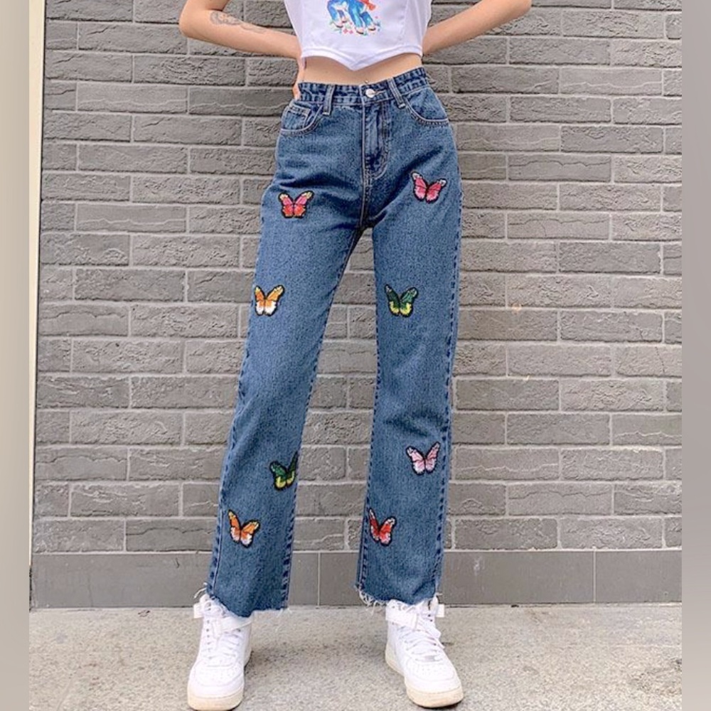 Empty Soda Butterfly 🦋 Blue Jeans, NWOT- size M